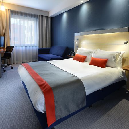 Holiday Inn Express Dublin-Airport By Ihg Santry Exterior foto