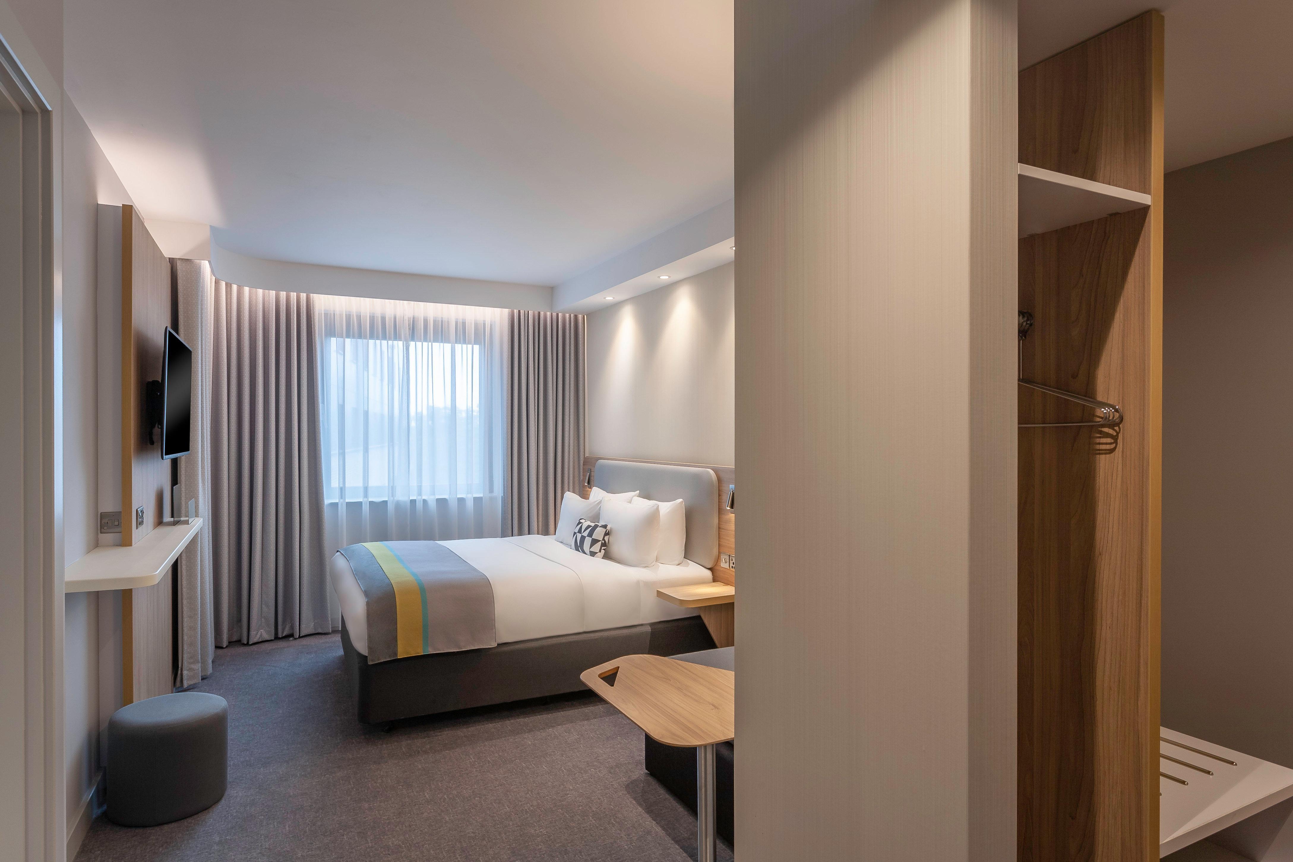 Holiday Inn Express Dublin-Airport By Ihg Santry Exterior foto