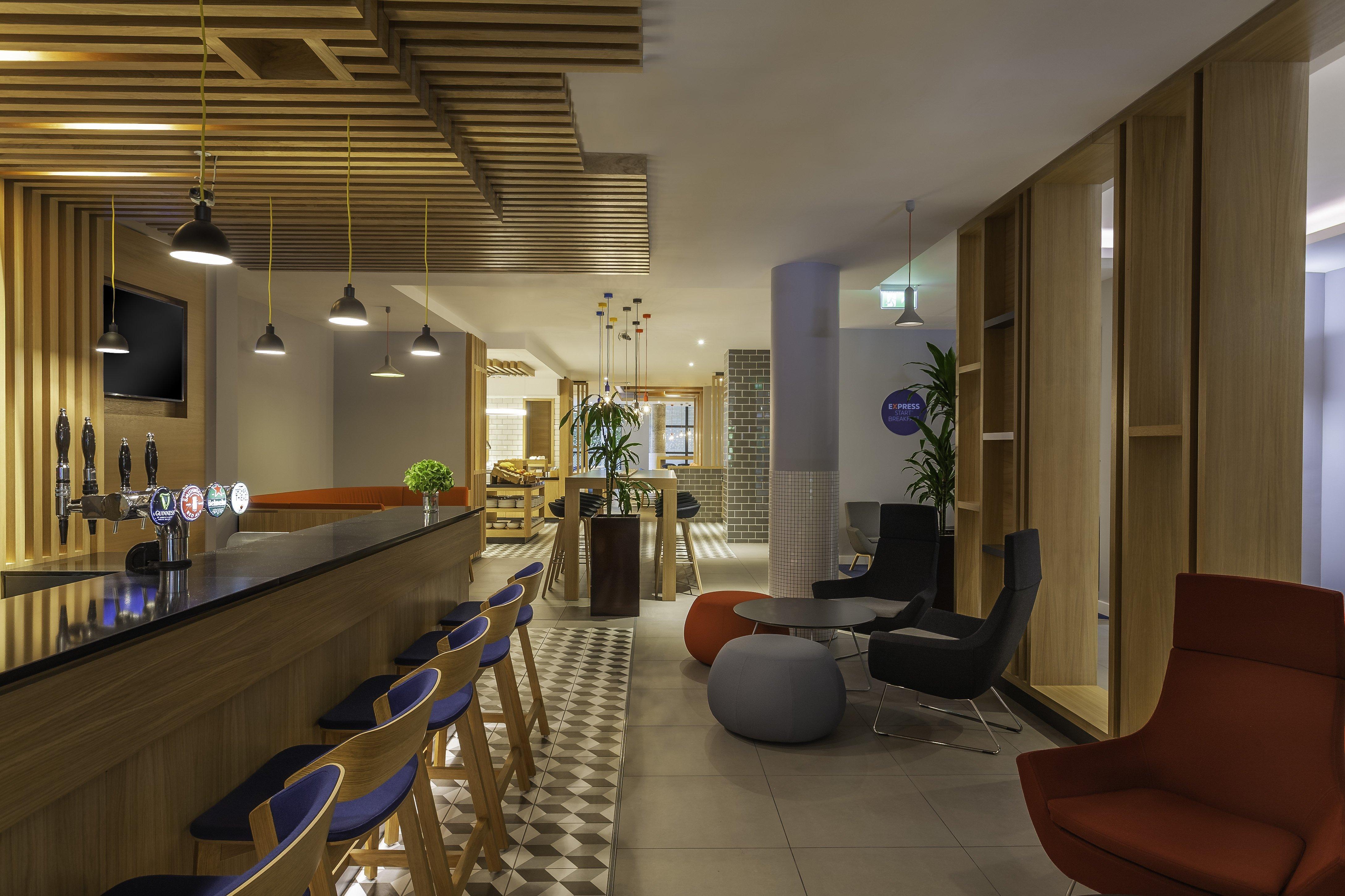 Holiday Inn Express Dublin-Airport By Ihg Santry Exterior foto