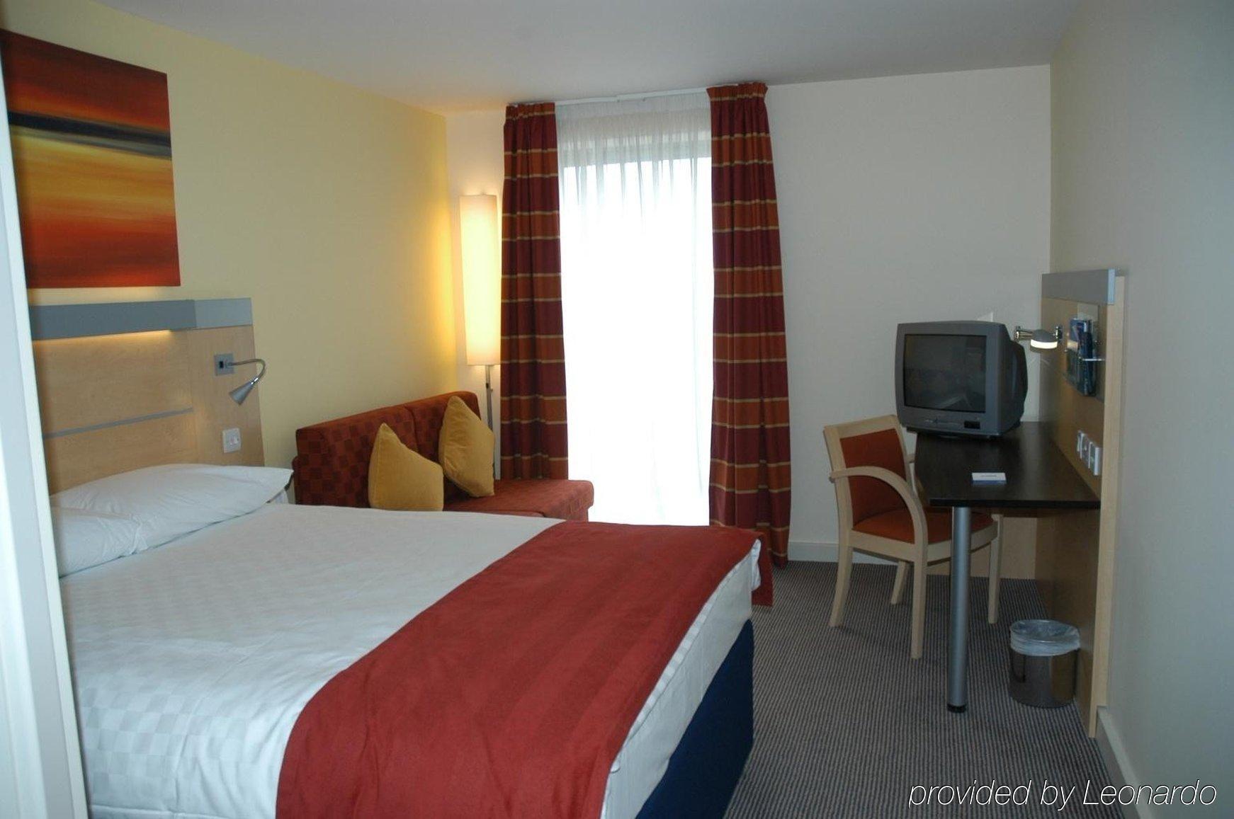 Holiday Inn Express Dublin-Airport By Ihg Santry Zimmer foto