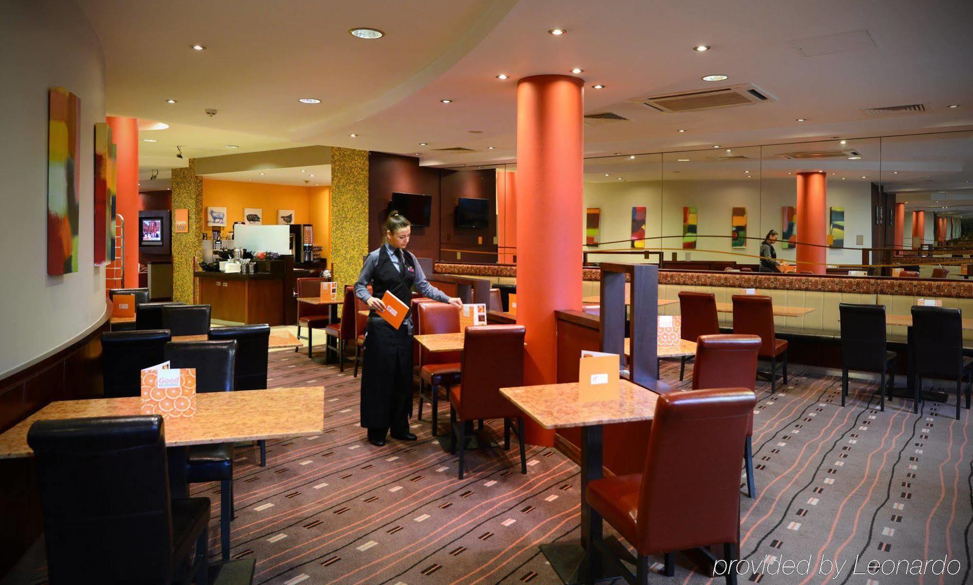 Holiday Inn Express Dublin-Airport By Ihg Santry Exterior foto