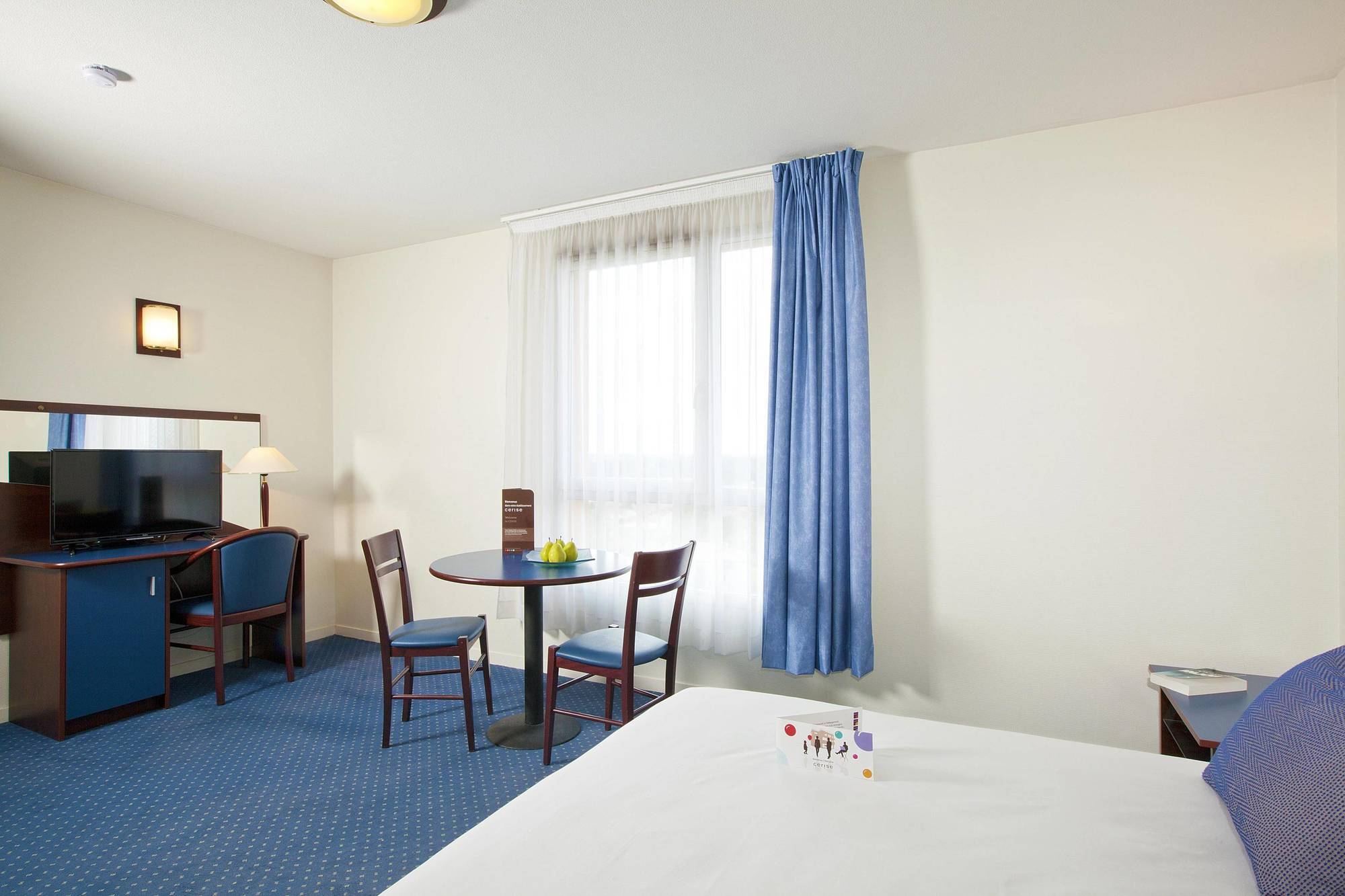 Holiday Inn Express Dublin-Airport By Ihg Santry Exterior foto